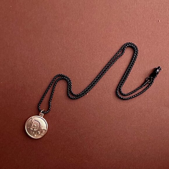 Vintage Dior Pull Tab Upcycled on a 20mm chain - Picture 2 of 3